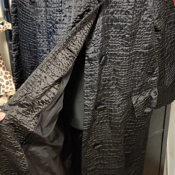 Vintage Black Trench Coat - Picture 4 of 10